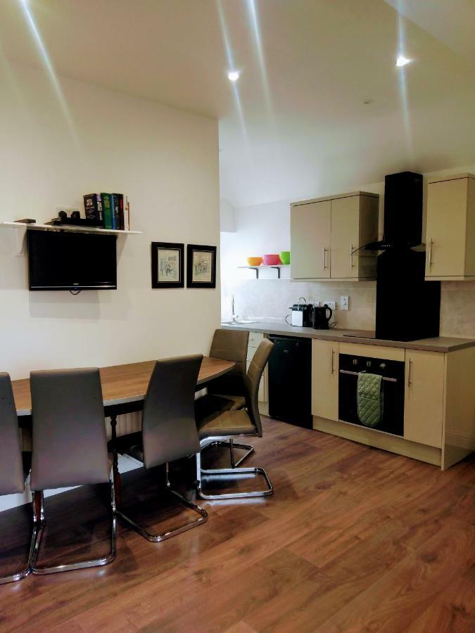 The Hollies Appartement Adare Buitenkant foto