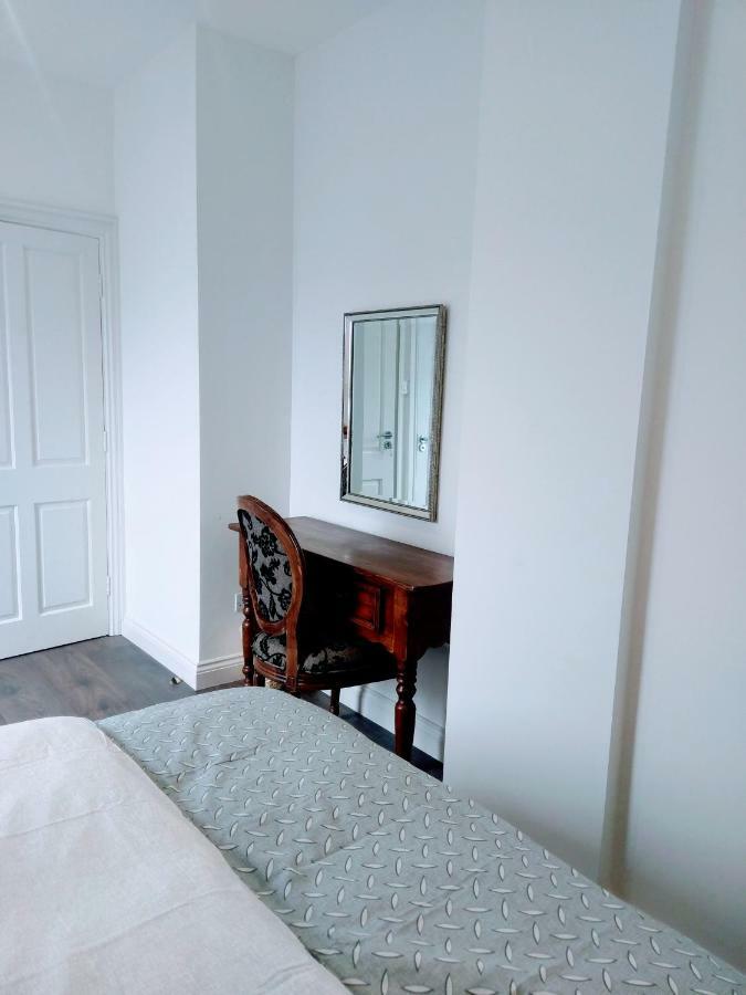 The Hollies Appartement Adare Buitenkant foto